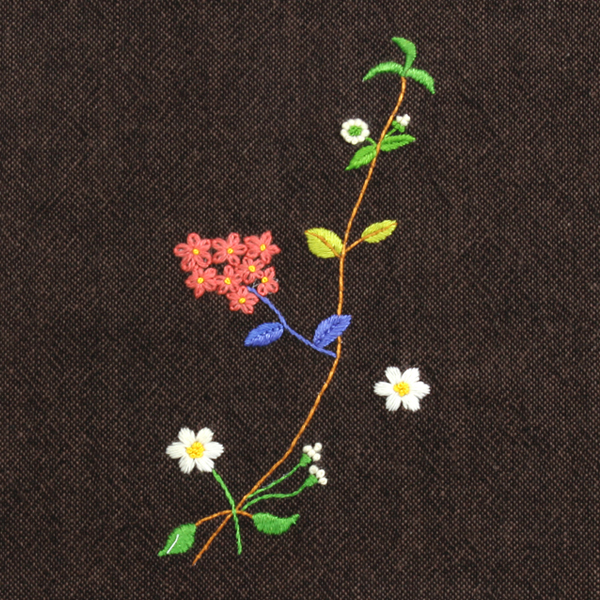 퀼트의 명가 엔조이퀼트,[바이핸즈] 봄나들이 선염 자수 커트지 완제품 7.5cm x 14cm - 세피아