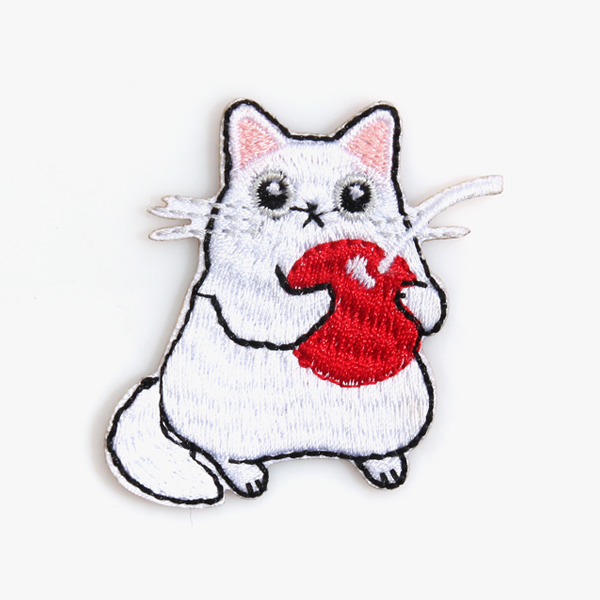 퀼트의 명가 엔조이퀼트,[장식부자재] 열접착 흰 고양이 자수 와펜(자수 패치) - 체리