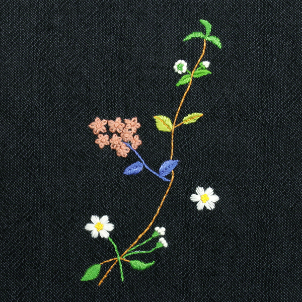 [바이핸즈] 봄나들이 선염 자수 커트지 완제품 7.5cm x 14cm - 먹색