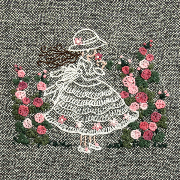 [바이핸즈] 보넷가든 자수 커트지 小 완제품 13.5cm x 10.5cm - 그레이