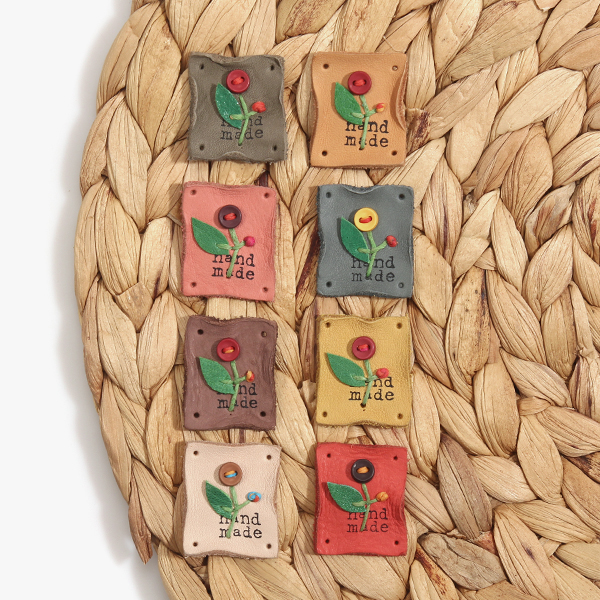 [장식부자재] 버튼꽃 자수 워싱 천연 가죽라벨 8색 1세트