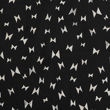 [코튼스틸] 원스 어폰 어 타임 플라잉 리본 시팅 프린트원단 - 블랙 (1/2Yd)