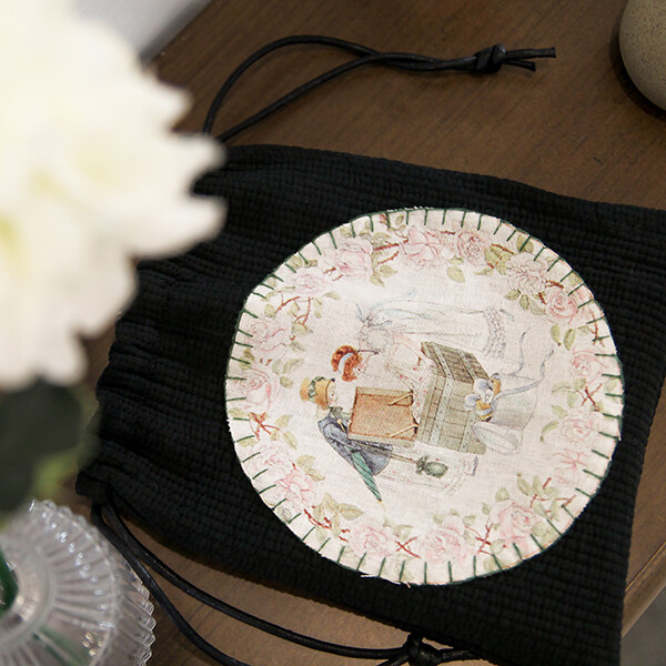 [바이핸즈] 퀼트패키지 소품 - 케이트 플라워 스트링 파우치