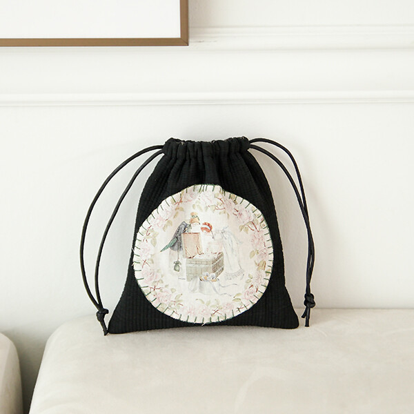 [바이핸즈] 퀼트패키지 소품 - 케이트 플라워 스트링 파우치