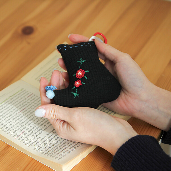 [바이핸즈] 퀼트패키지 소품 - 깔롱 버선 키링 (2개 세트)