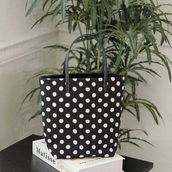 [바이핸즈] 퀼트패키지 가방 - 딸기소녀 토트백